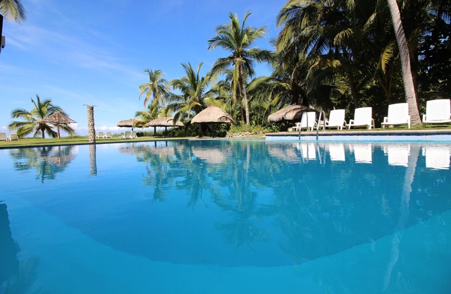 Las Lajas Beach Resort
