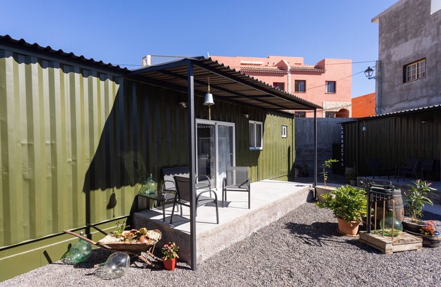 Las Latas del Almendro 2