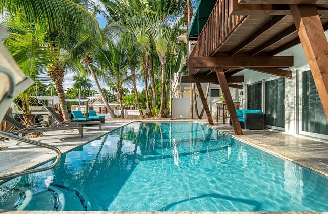 Las Olas Escape 6/5 - for 12+ -Waterfront- Pool