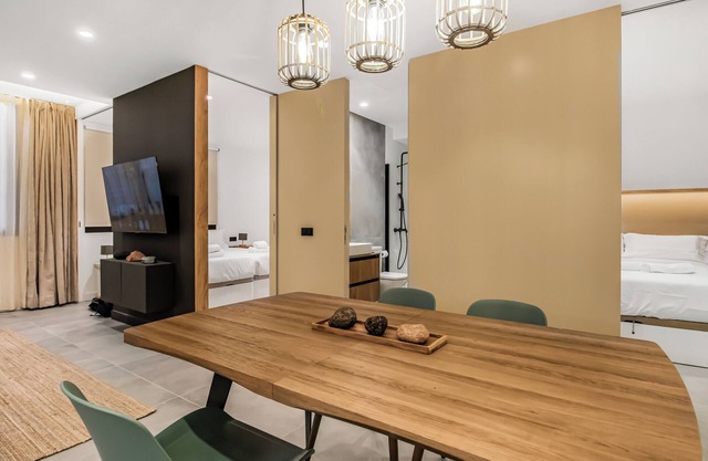 Las Palmas Beach House Retreat