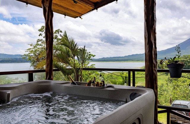 Las Pavas House - Arenal Volcano & Lake views
