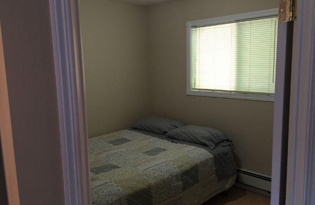 Last Mountain Getaways-Units #1+#2-Regina Beach, Sk