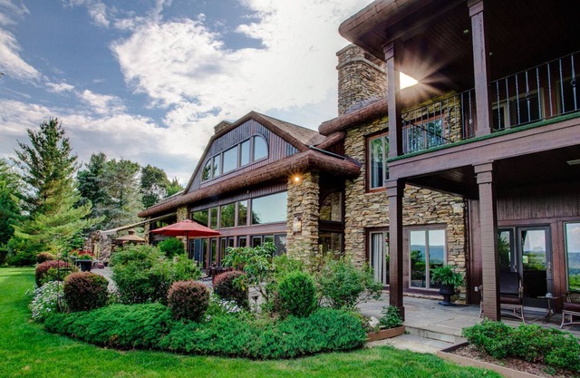 Laurelgate Spectacular Mountain Escape close to Hendersonville & Asheville