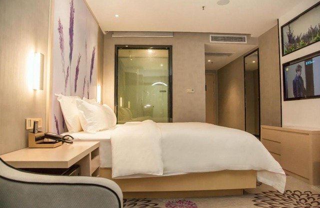 Lavande Hotels Xianning Tonghui Square Branch