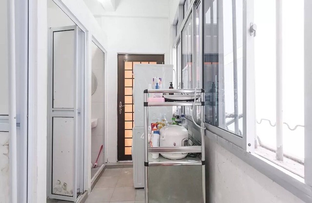 Lavender area window room few min walk lavender MRT