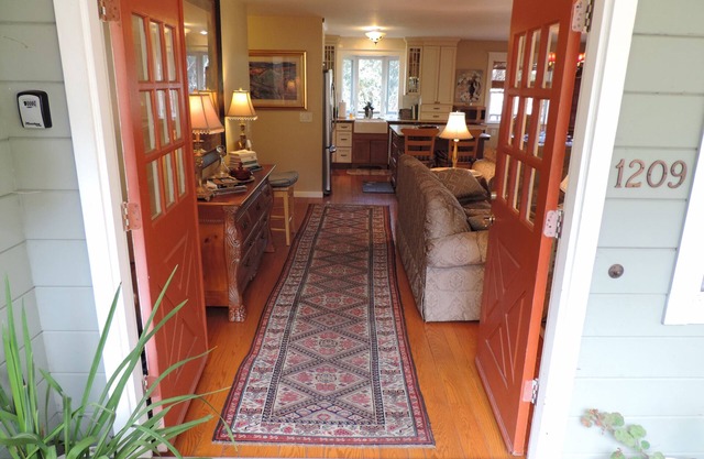 Lavender Hill Cottage – Ideal location for exploring wine country.
