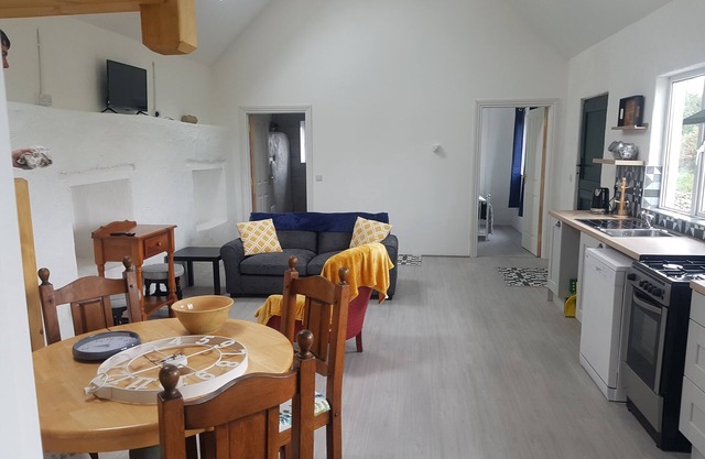 Lavender Wild Atlantic Way 200 year old cottage all welcome