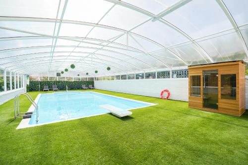 Lavish celebrations - Pool HotTub Bar & Sauna