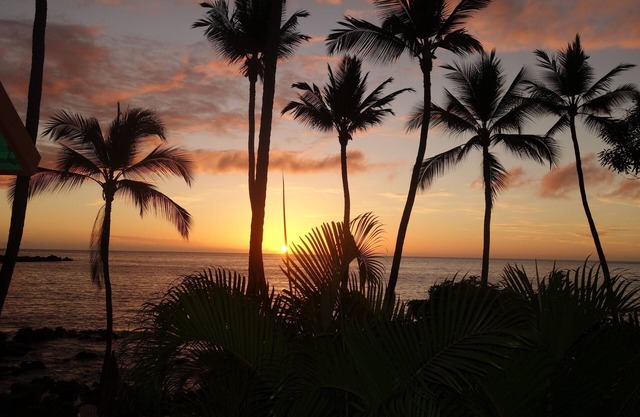 Lawai'a Sea Lodge Upstairs - Ocean Front - Hosted - KAYAKS INCLUDED