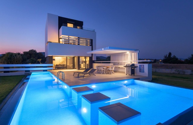 Laysan Albatross Villa Beach Front