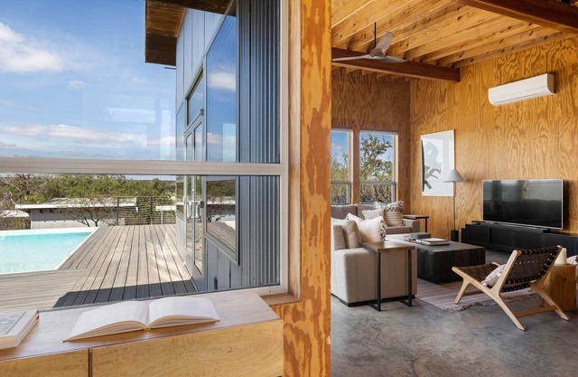 Lazo House - A Riverfront Retreat