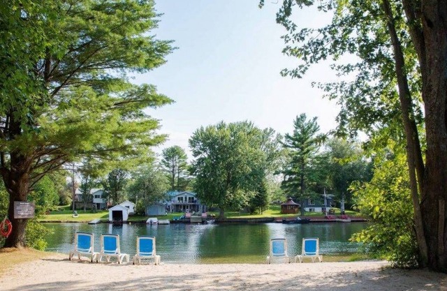 Lazy Bear Lakehouse - Cottage in the Muskokas