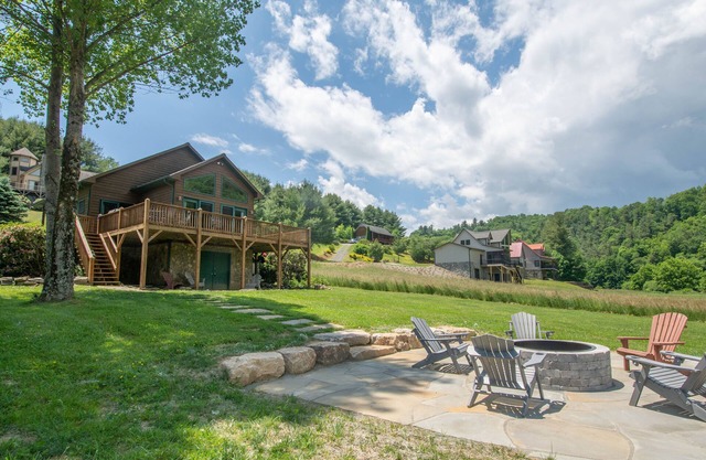 Lazy Days on the New River | Waterfront Cabin | Close to Downtown
