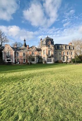 Le château de Bertreville Saint Ouen entre mer et campagne