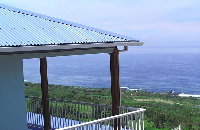 Le Choca bleu, quiet villa, covered terrace with magnificent ocean view