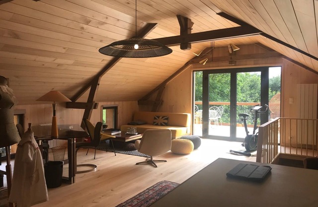 LE CLOS DE LA BOISSIERE Renovated tobacco drying shed in the heart of Périgord Noir