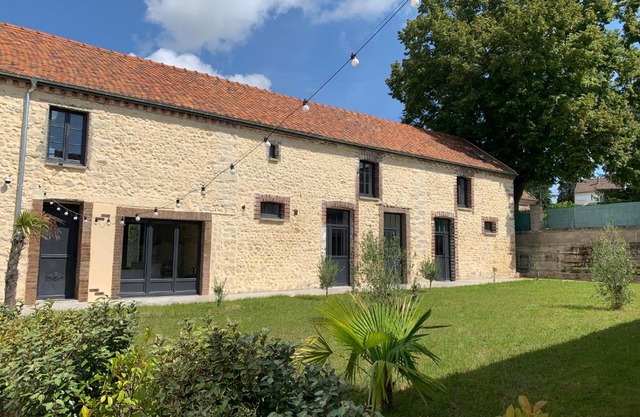 LE CLOS DES LYS - Chambres avec jacuzzi - Nemours