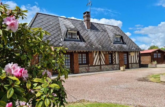 Le Clos du Savourey, charming Normandy farmhouse, sleeps 6