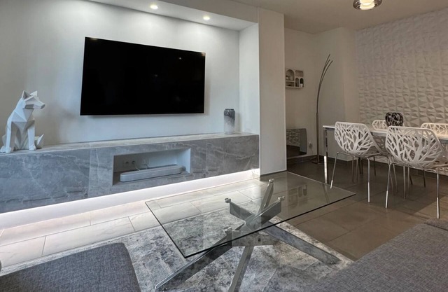 Le Contemporain, 5 minutes from the station and city center