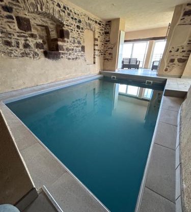LE DOMAINE DU BEZ GITE DE michel PISCINE SAUNA HAMMAM SPA