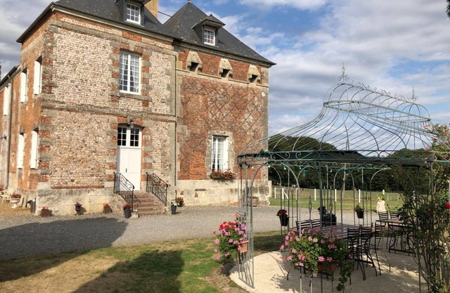 Le Gîte du Château - Ypreville Biville