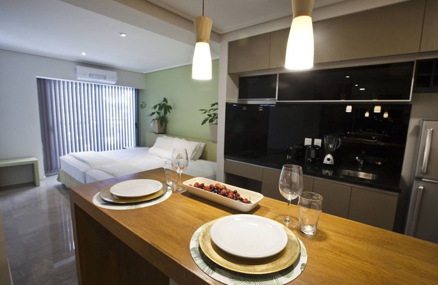 Le Montreal Apartments