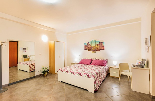 LE ORTENSIE Independent mini-apartment outdoor space and small garden