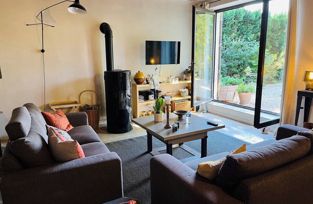 Le Provençal Duplex pool garden in the Luberon