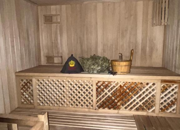 Le Royal - Piscine intérieure - sauna