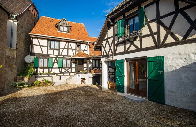 Le Vieux Pressoir - 8 bedrooms - up to 15 people - 6 bathrooms