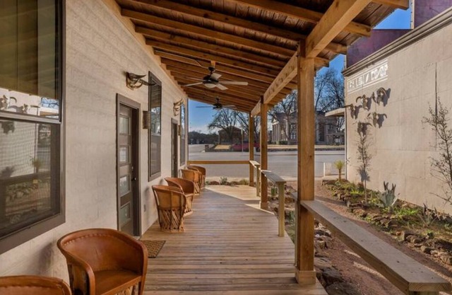 Lea Lou Lodge #2 on the Square