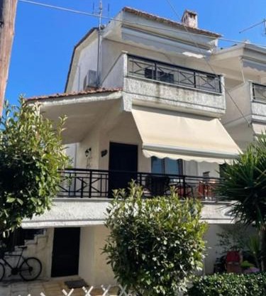 Lefki's House