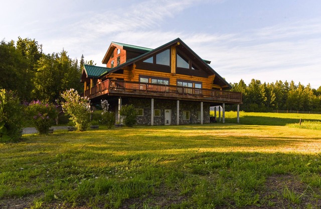 Legacy Mountain Lodge on 40-Acre Ranch w/Views!