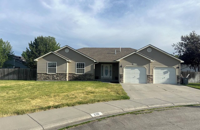 Legacy Park Retreat: Cozy 3BR Home in a Cul-De-Sac!