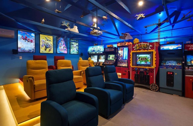 LEGO Dream! 🧱🌊🕹️⛳🎥 Heated Pool, Theater, Arcade, & more!