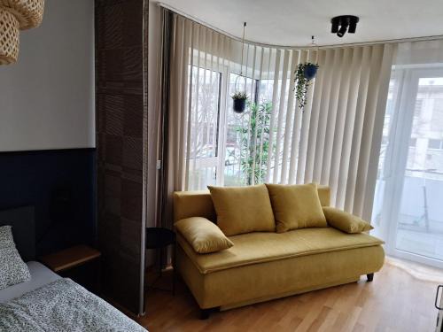 Lend City Apartment Family self-check-in