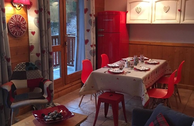 LES ARCS - ARC 2000 - APARTMENT WITH POOL IN CHALET - 3 ROOMS - SKIS ON FOOT