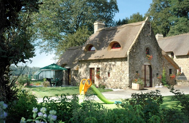 Les CHAUMIERES de KERHOUIDEN - The CHAUMIERE