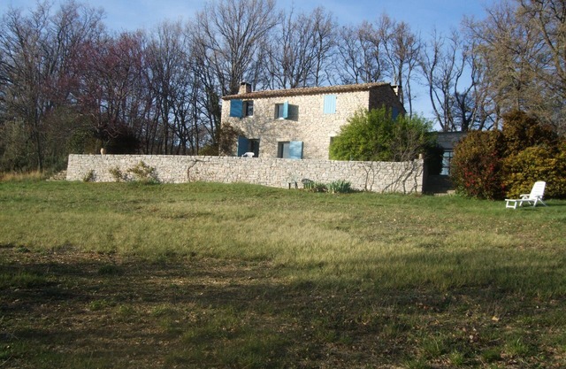 Les Chênes Blancs, beautiful house on two hectares, swimming pool, shaded oak grove