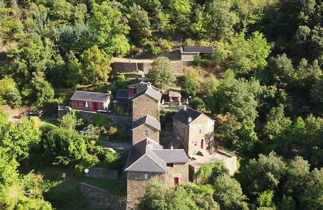 Les Avelacs