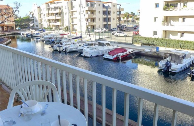 Les Marines de Port Canet by Interhome