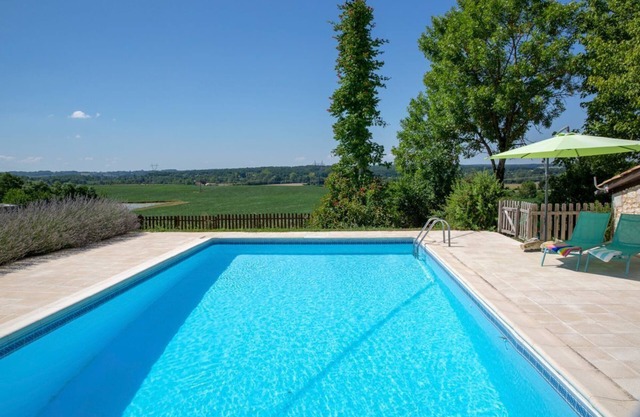 Les Petits Champs - Four Bedroom Villa, Sleeps 8