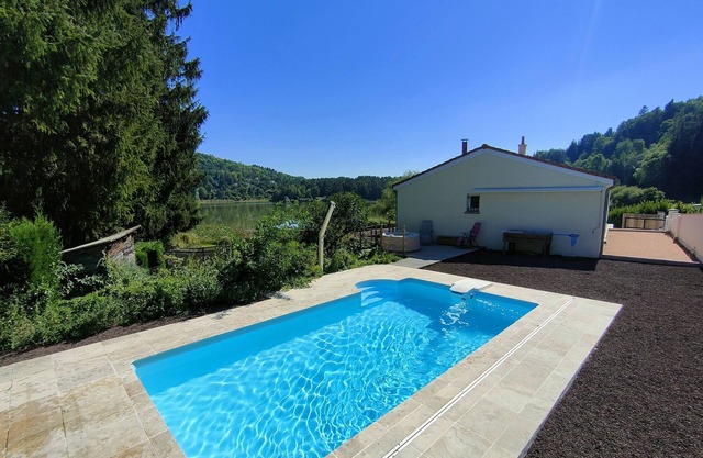 Les Pieds Dans L'eau