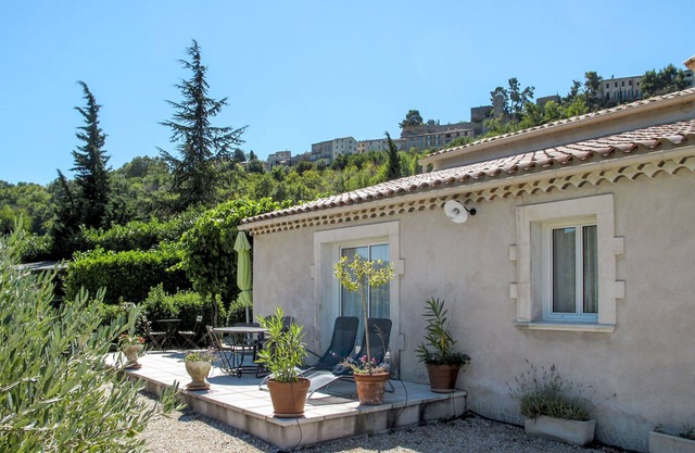 Les Vignes by Interhome