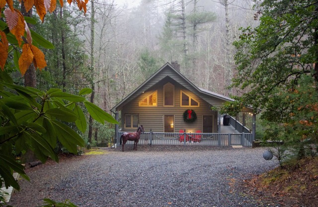 Let's Get Lost in Romantic 8-Guest Retreat w/Playful Days & Restful Nights!