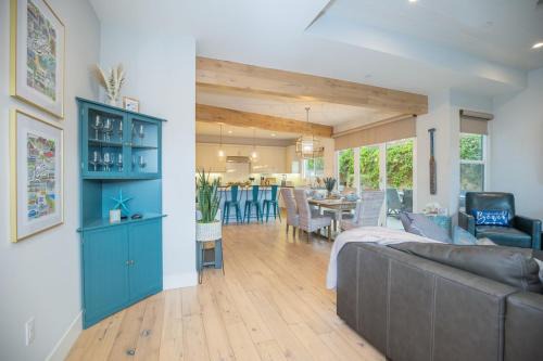 Leucadia Oasis with Spa, EV, Fire Pit, AC, Walk to Beach