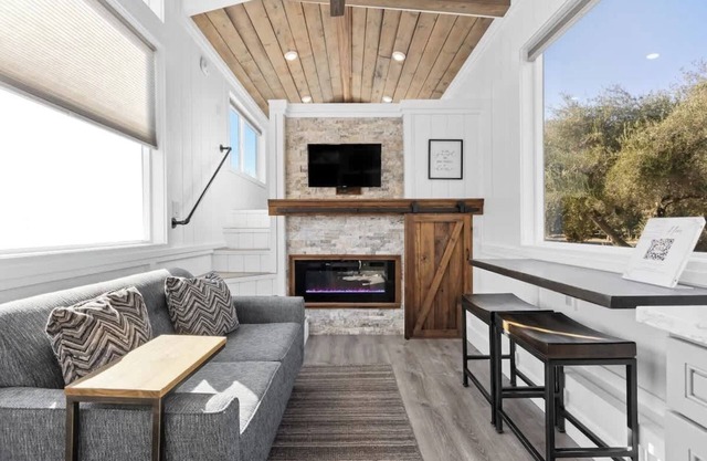 Lewis Ranch Tiny Home, Lindsay, CA! Near Sequoias