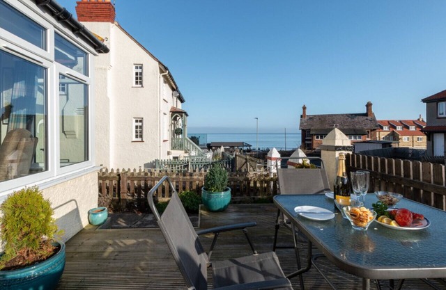 Lezayre - Three Bedroom House, Sleeps 6