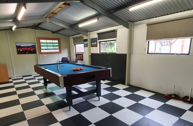 Lg Comfy Family home on Illalong-Self Checkin-WiFi
