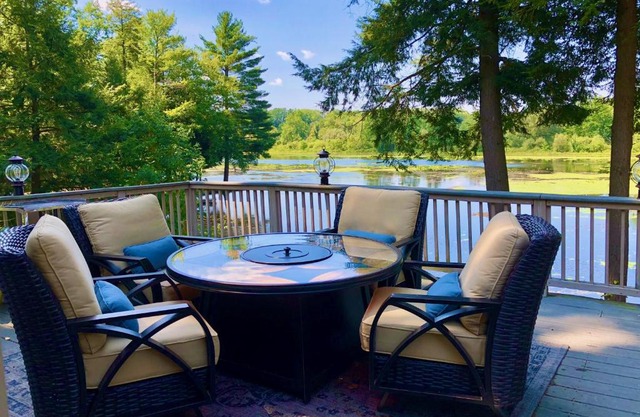 Li'l Love Inn: Magical Sunsets, Quiet, Cozy, Waterfront